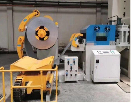 İşleme işlemleri için kullanılan 380V Otomatik Alüminyum Yaprak Düzeltme Makinesi