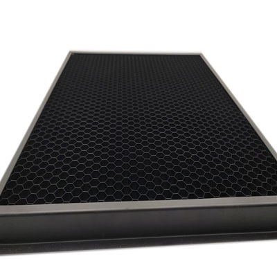 12mm Kalınlığı Alüminyum Bal Arısı ızgara çekirdeği Çeşitli LED dolgu ışığı için kullanılan çerçeve ile Siyah