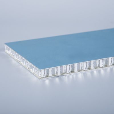 Sıcaklık yalıtımı ses geçirmez alüminyum bal çekirdeği panelleri maksimum boyutu 8000 * 1500mm ile
