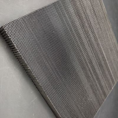 0.8mm Küçük Hücre Boyutu Yüksek Güçlü Paslanmaz Bal Arısı Havalandırma Paneli