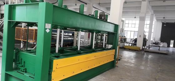 İyi Kaliteli Yağ Isıtma 100T Bileşik Sıcak Baskı Bal Arısı Panel Makinesi