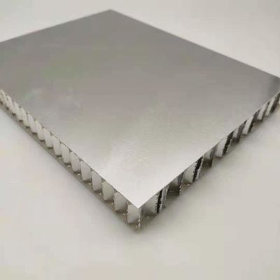 1200x2400mm Anodizasyonlu Alüminyum Bal Arısı Plakası Çizik Karşıtı Yer
