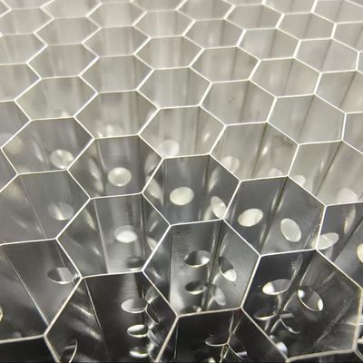 Çakma Delikleri Alüminyum bal kovanı çekirdeği 5.5 mm.
