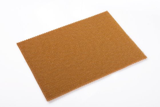 Ses yalıtımı Aramid Bal çekirdeği çekirdeği 1200x1200mm Demiryolu Taşımacılığı için
