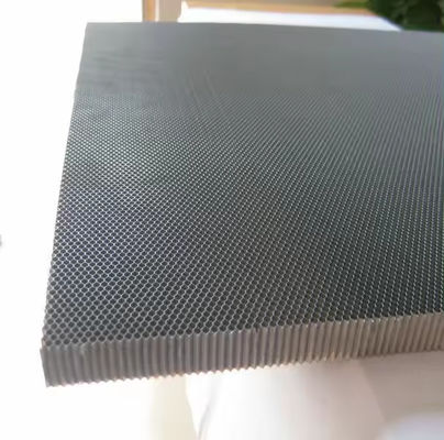 60 mm kalınlığı 304 paslanmaz çelik bal kovanı çekirdeği Yüksek dayanıklılık