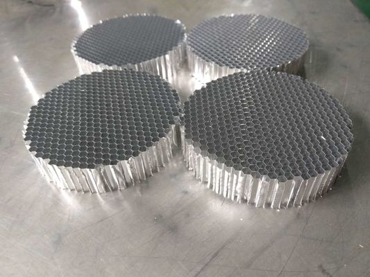 Oksijen jeneratörü ekipmanları için 30mm Dia Dairesel Alüminyum Bal Arısı Louver