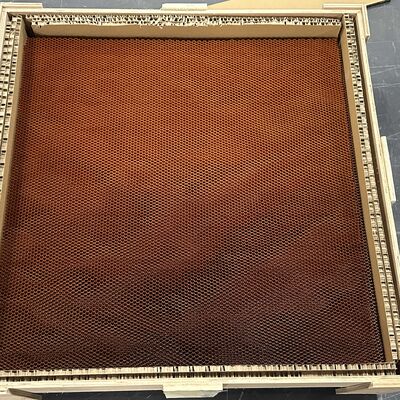 Nitelik 56 Esnek Aramid Bal Arısı çekirdeği Plum şeklinde delikli ızgara