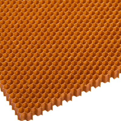 Havacılık Nomex Honeycomb Core Malzemesi yoğunluğu 48kg/m3 ve hücre boyutu 3.2mm ile süper hafif yorgunluk karşıtı uygulamalar için