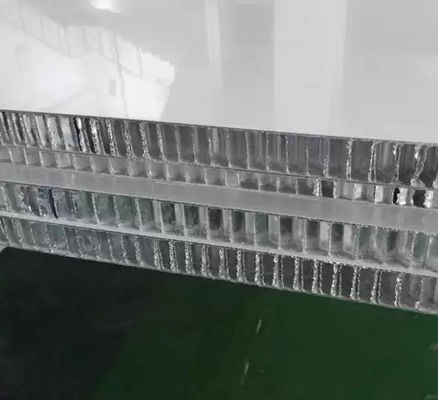1000x2000mm FRP Bal çekirdeği panelleri Yeni Enerji Kamyonu gövdesi için