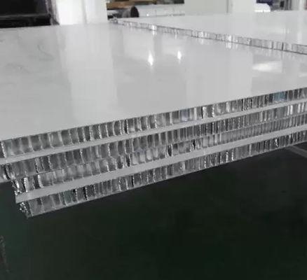 1000x2000mm FRP Bal çekirdeği panelleri Yeni Enerji Kamyonu gövdesi için