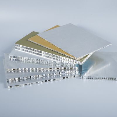 PVDF PU kaplı Alüminyum Bal çekirdeği duvar panelleri 1200x2400mm