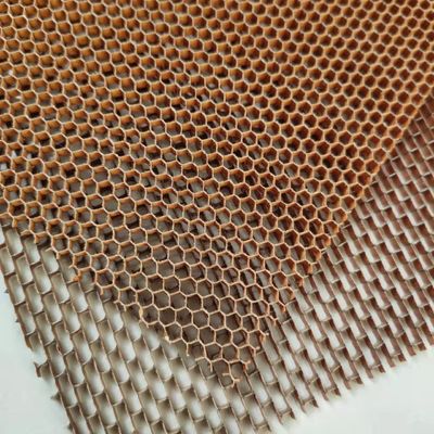 Aşırı Genişletilmiş Aramid Bal Köpeği Çekirdek Hücresi Boyutu 3.2mm 4.8mm
