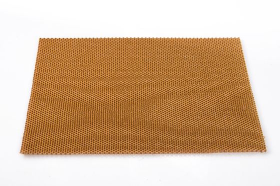 Ses yalıtımı Aramid Bal çekirdeği çekirdeği 1200x1200mm Demiryolu Taşımacılığı için