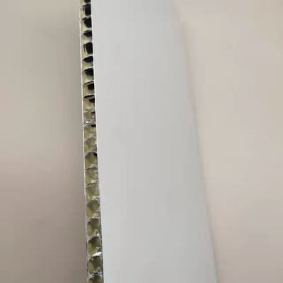 Ekoloji dostu FRP Bal çekirdeği panelleri 1600x2150mm Yüksek mekanik dayanıklılık